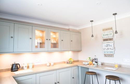 Corner Cottage - character, charm, great location. - Foto 42