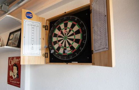 Mid-Century Modern Home - Hot Tub and Game Room - Foto 54