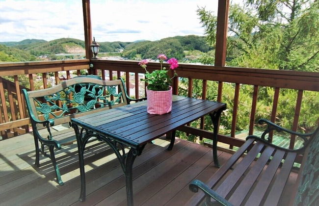 Castel on the hill pension - Photo 32