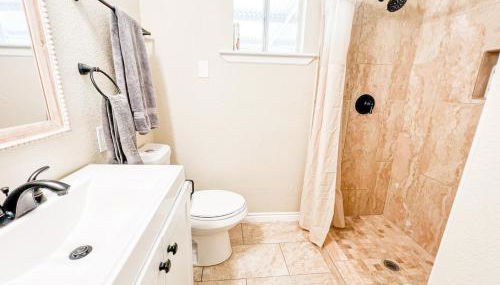 Huge House Fun Central 4BD 3BA with POOL - Foto 5