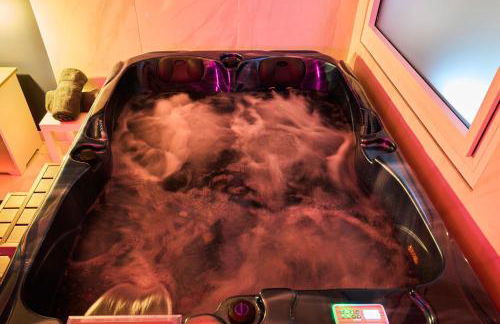 L'Amoria - Suite Romantique moderne avec Jacuzzi & Sauna - Foto 11