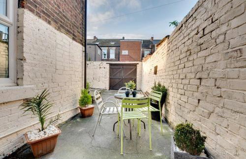 Newcastle CITY APT35,FREE STREET PARKING,4 BEDROOM HOUSE,8 SINGLE BEDS,FULL KITCHEN,ALL ROOMS WITH TVs,NETFLIX - Photo 23