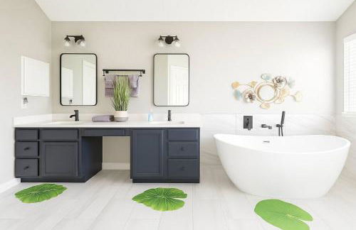 Newly updated 5BR/2.5BA w/pool sleep 16 ppl• - Photo 10