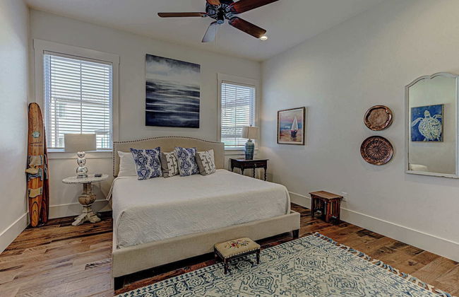 Immaculate Waterfront Home for 16 w/ Private Dock! - Foto 2