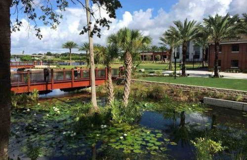 Chic Bungalow Apartment steps from Armature Works & Downtown Riverwalk - Foto 18