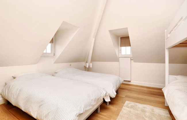 Luxurious Holiday Home in Courtil with Hot Tub - Photo 5