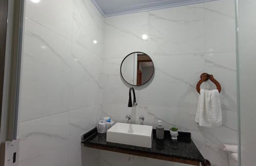 Hospedagem Doce Lar Casa Violeta - Foto 20