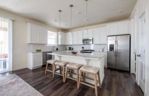 The Stylish Stay Is A Brand New Construction - Foto 5