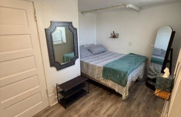 1 bedroom 1 bath Boho Basement - Foto 2