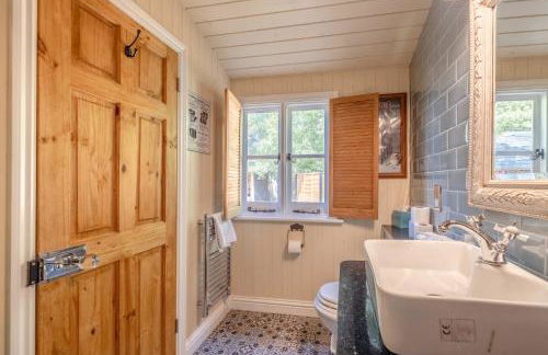 Relaxing Retreat - The Shepherds Hut - Hot Tub - By Tempstay - Foto 18