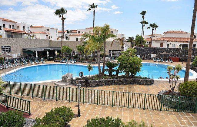 Las Adelfas 2 - Photo 2