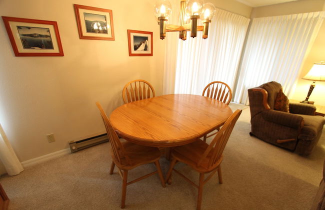 The Summit Condominiums - Foto 8