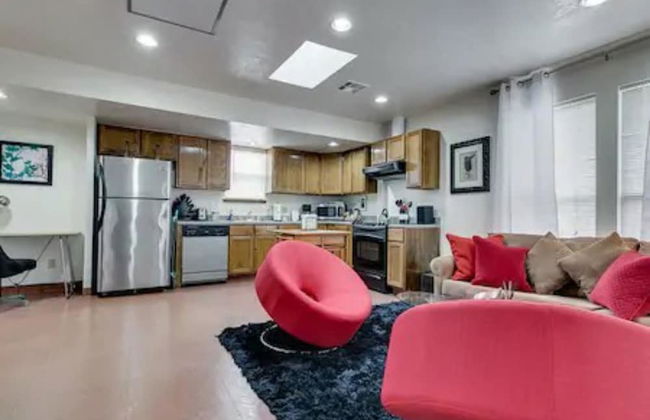 Evie's apartment - Photo 51