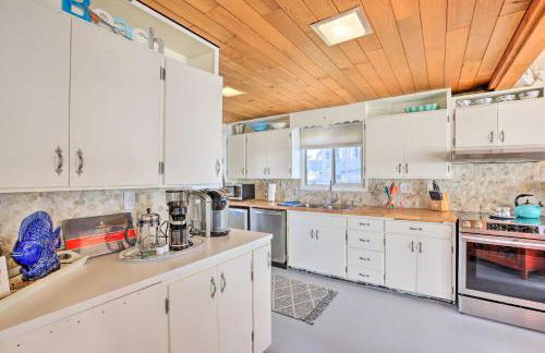 Waterfront Ferndale Home Deck and Beach Access - Foto 15