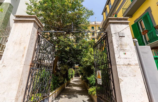 Stanzione Classy Flat at Vomero Central - Foto 9