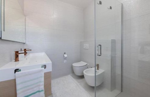 Awesome Home In Mali Vareski - Foto 39