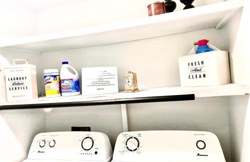 Upgraded, Stylish & Comfy 1 Bedroom/1 Bath Studio - Photo 17