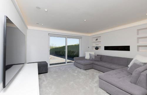 Spacious 4BD Smart Home in Idyllic Rural Setting - Foto 1