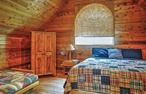 Hot Tub, Deck & Trail Access: Shaver Lake Cabin - Photo 16