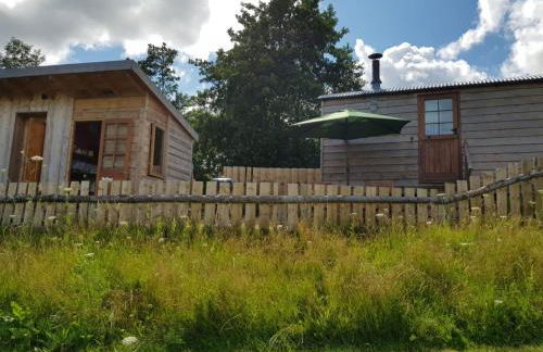 Cozy Cabin Retreat - Sleeps 2 & a Child - Foto 37