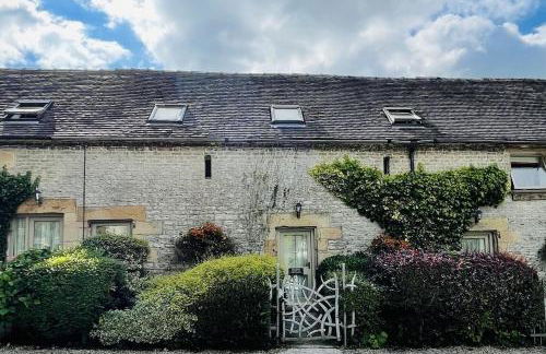 Elliott Cottage - Photo 1