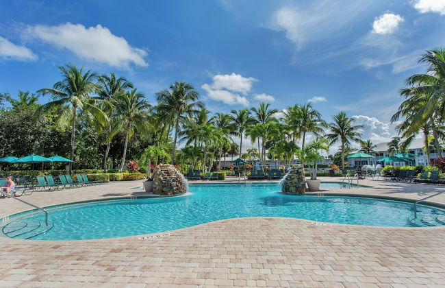 Genoa Vacation Rental: Stylish 2-BR Condo with Golf & Lake Views. Resort-Style Pool, Hot Tub, and Easy Access to Championship Golf. Minutes from Naples Beaches, 5th Avenue S, and Marco Island - Foto 18