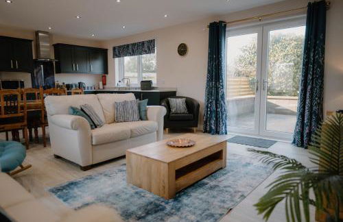 Cosy wee cottage -modern, open plan, parking, EV - Foto 7