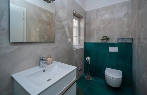 Villa Bohemica with Private Heated Pool - Photo 18