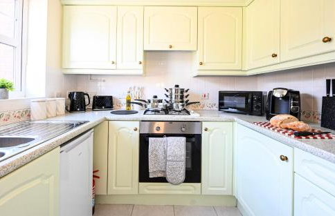 Bright 3BR House Ideal for Families & Groups - Foto 4