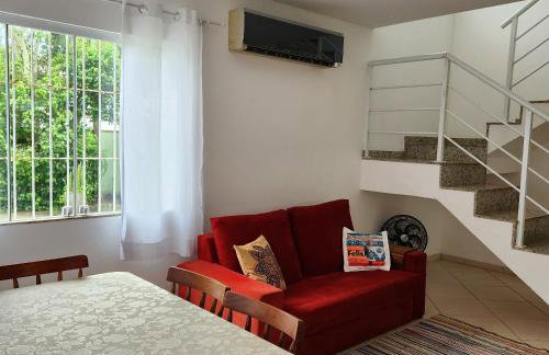 Casa confortável pertinho da praia com garagem e quintal - Foto 5