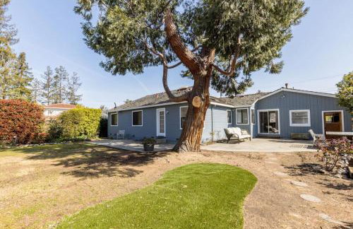 Quaint and Charming 4BR Tranquil Palo Alto Retreat - Photo 2