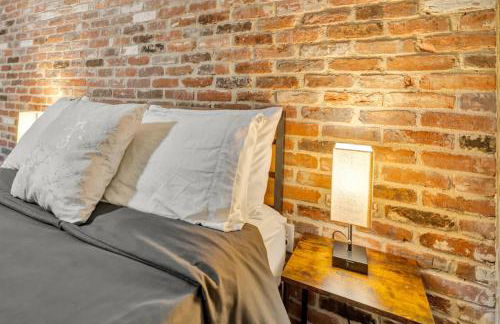 Ideal Spot Near 4th Street Live & Local Dining - Foto 33