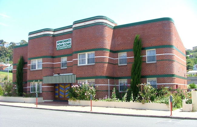 Apartments Downtown - Photo 32