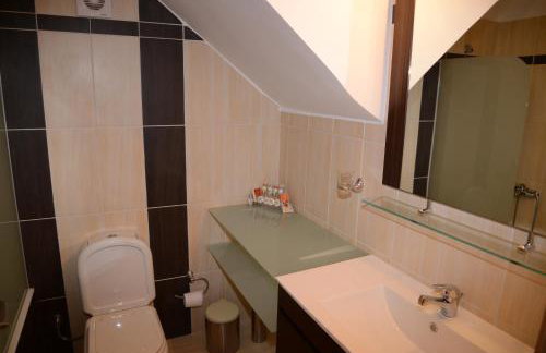 Dio Escapes Houses - Photo 134