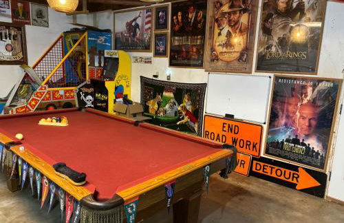 Peaceful & Cozy 3 bedroom Ranch-Home w/Fireplace - Foto 19