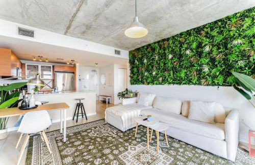 1BR Miami Retreat with BBQ, Pool, & Skyline Views - Foto 27