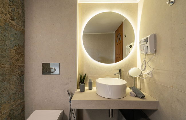 Superb Villa - Private Pool Jacuzzi Sauna Gym - Photo 24