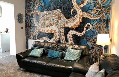 Stylish 3 Bedroom House Only 5 Mins From M6/m58 - Foto 41