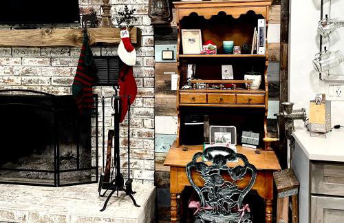 Pet Friendly Graham 2 Bedroom Home Christmas 365 at The Mistletoe Farm - Foto 6