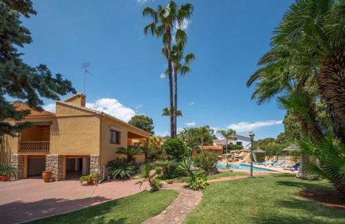 Villa with private pool and tennis court 150 metres from the sea-Villa el Olivo - Photo 68