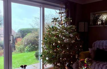 Stunning Charmouth Property with Bay views! - Photo 2