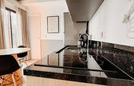 BE Deodoro, prédio novo! completo, com piscina e academia, perto do mercado público - Foto 43