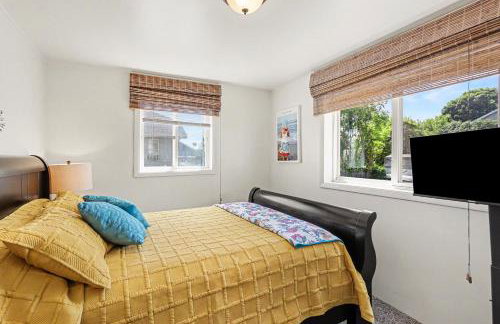 Cozy Downtown Cottage Near Beach and Pier - Foto 18