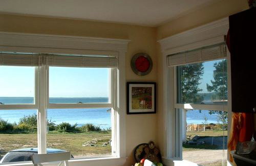 Beautiful Beach Cottage Rental for Family Getaway to Belfast, Maine - Foto 14