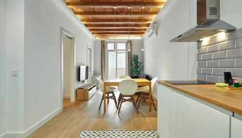 Vibrant and modern apartment - Foto 3