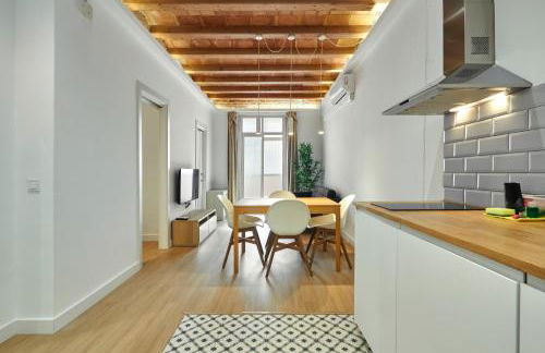 Vibrant and modern apartment - Foto 3