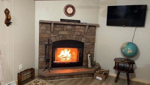 All Season Fun and Cozy Home in Island Falls, ME - Foto 2