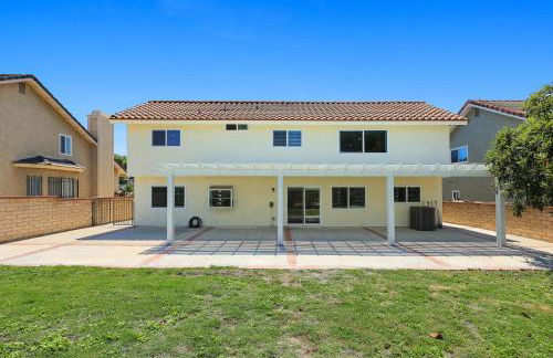 Newly Remodel Luxury Home with Hotel-Like Amenity - Foto 32