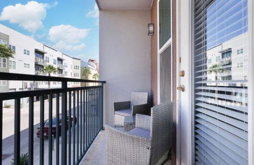 Sleek 1BR-Southtown Near Rvrwalk, Dome & Conv - Photo 11