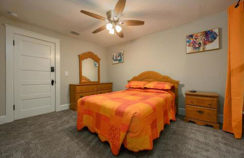 Promise Land Manor Historic home lake access, near parks and venues - Foto 31